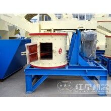 自行式沙石破碎機價格不貴，經(jīng)濟實惠ZQ82